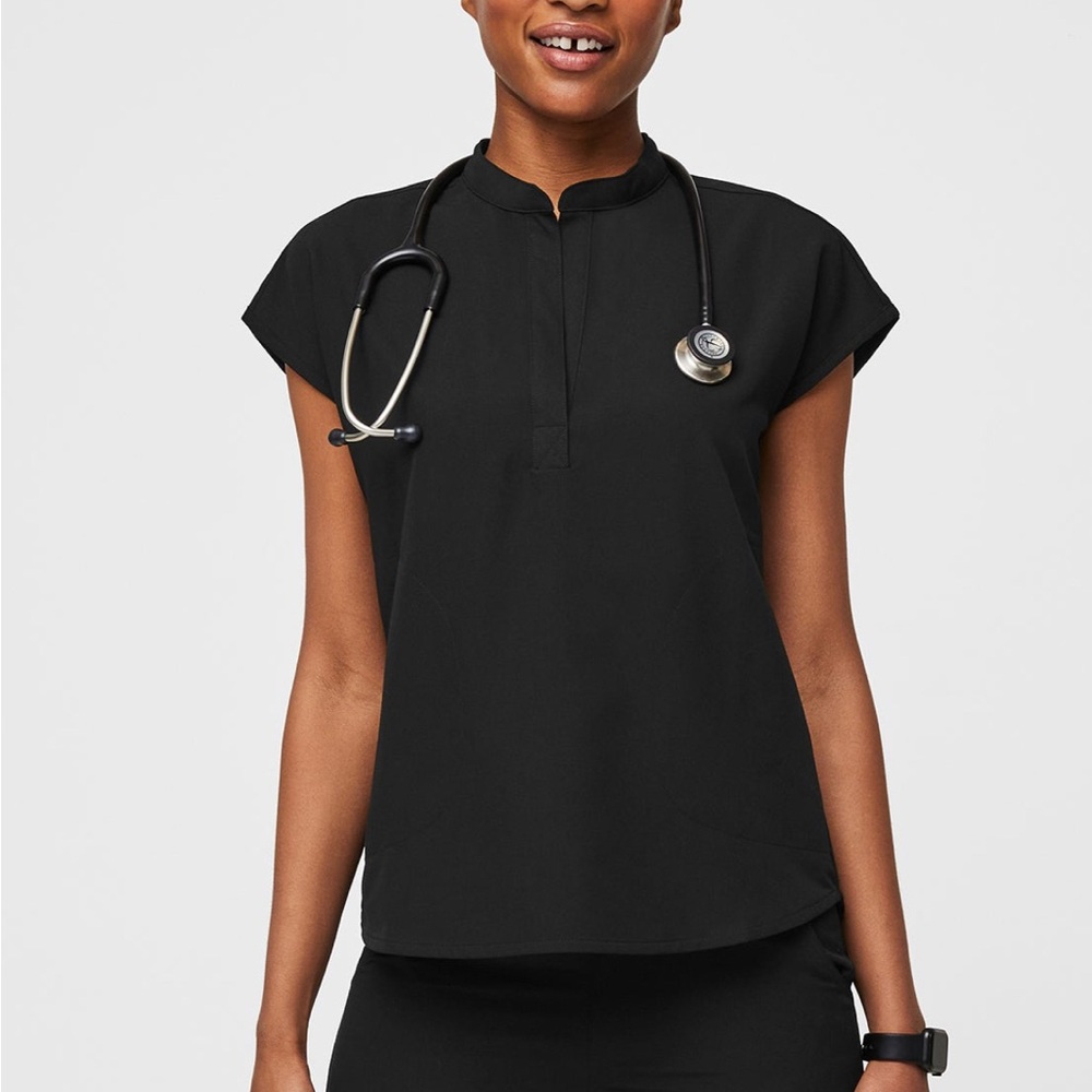 Figs Black XS Rafaela Top